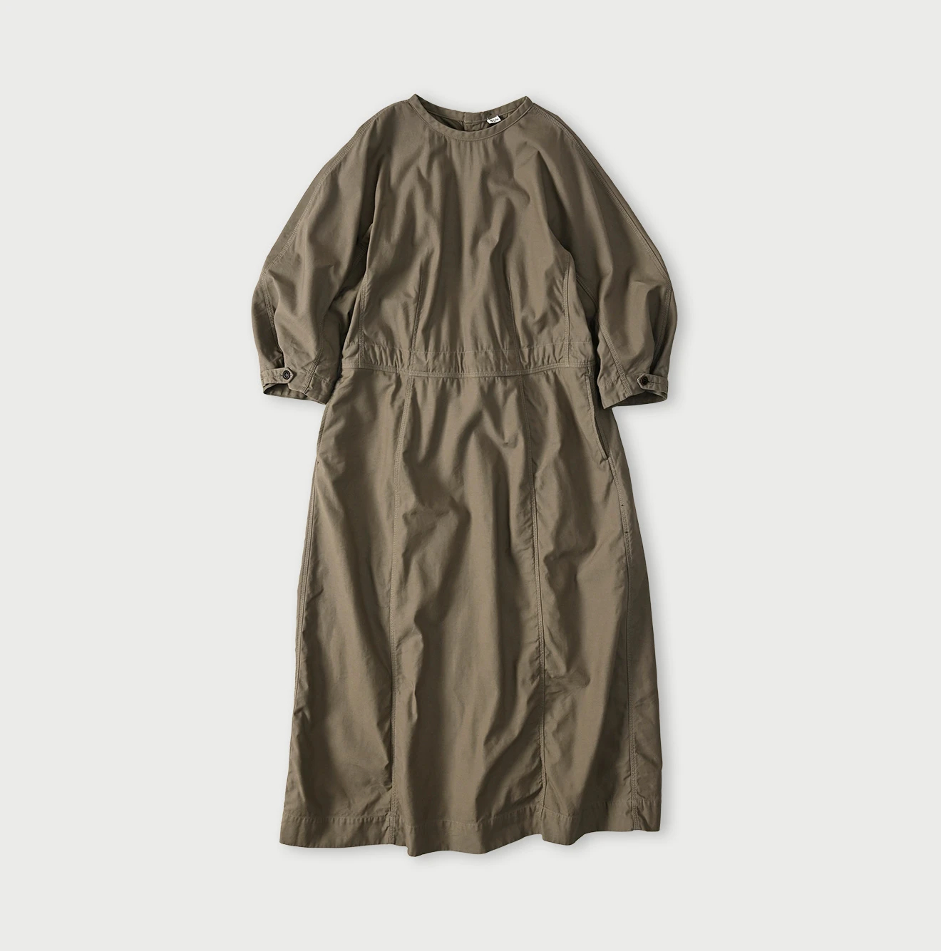 45R（フォーティファイブアール）| 薄バックサテンのマーメイドドレス
