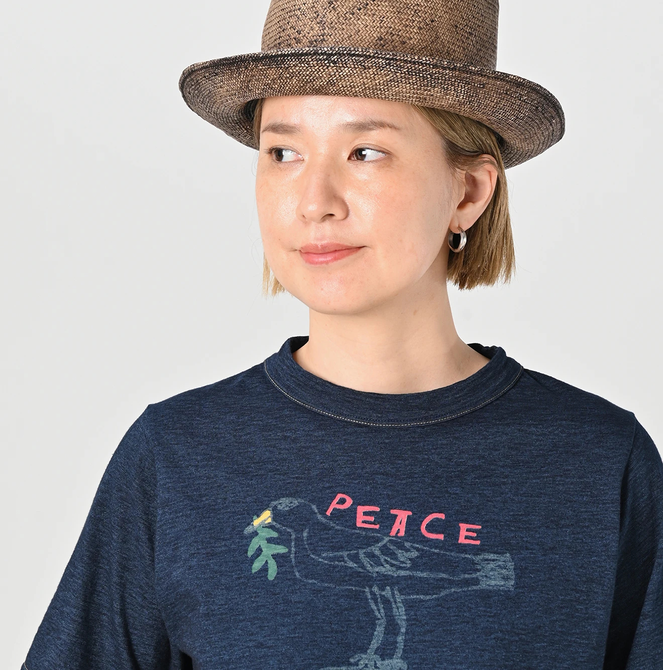 45R ピースバードプリントの90845星Tシャツ スミクロ 45R ピースバードプリントの90845星Tシャツ スミクロ 【公式通販】