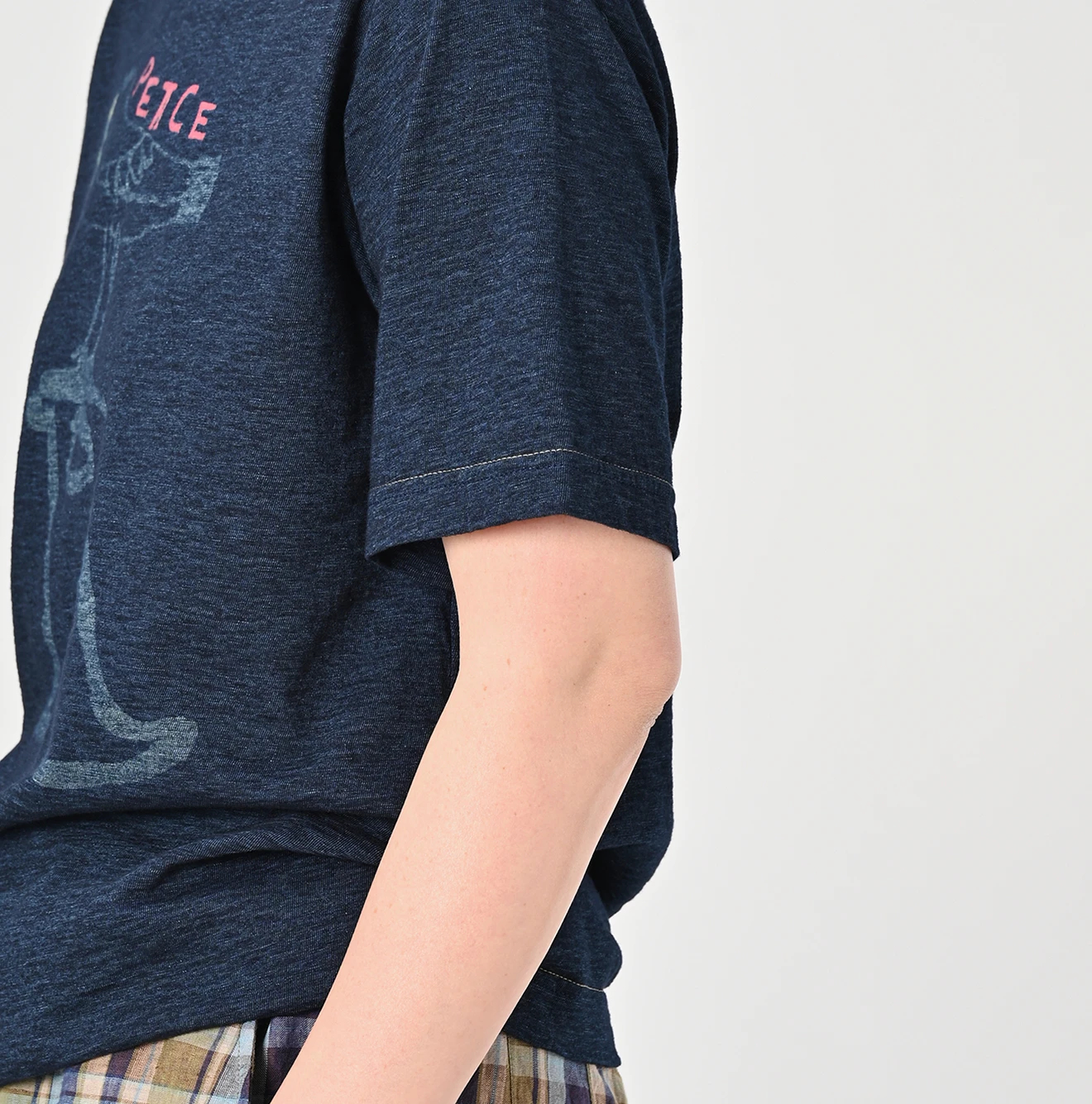 45R ピースバードプリントの90845星Tシャツ スミクロ 45R ピースバードプリントの90845星Tシャツ スミクロ 【公式通販】