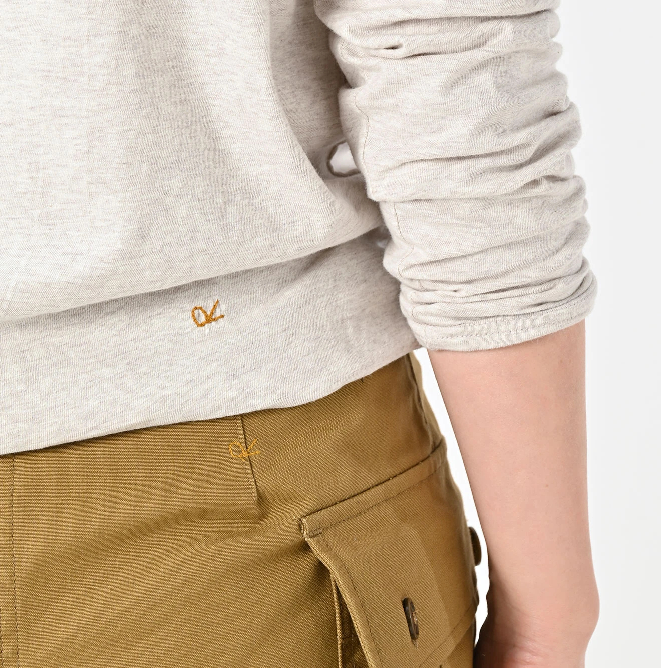 45R(フォーティファイブアール) |ゴートンくんベタッチプリントの908クレリックTシャツ（トップ）