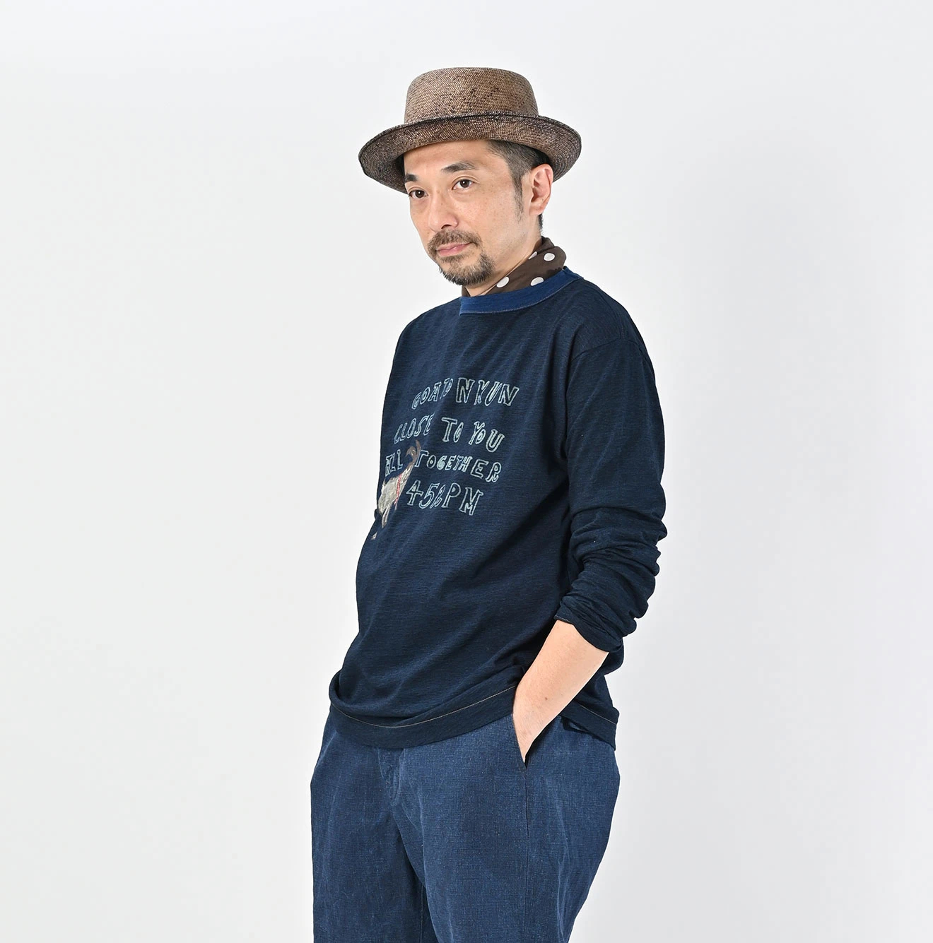 45R(フォーティファイブアール) |ゴートンくんベタッチプリントの908クレリックTシャツ（インディゴ）