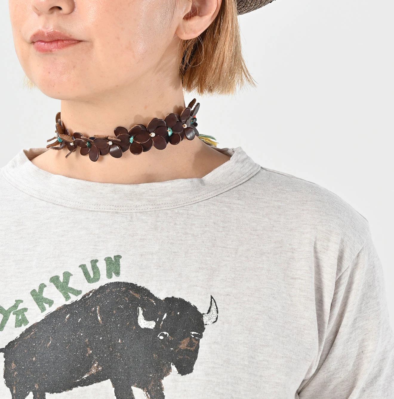 45R(フォーティファイブアール) |ヤックんべタッチプリントの908Tシャツ（トップ）