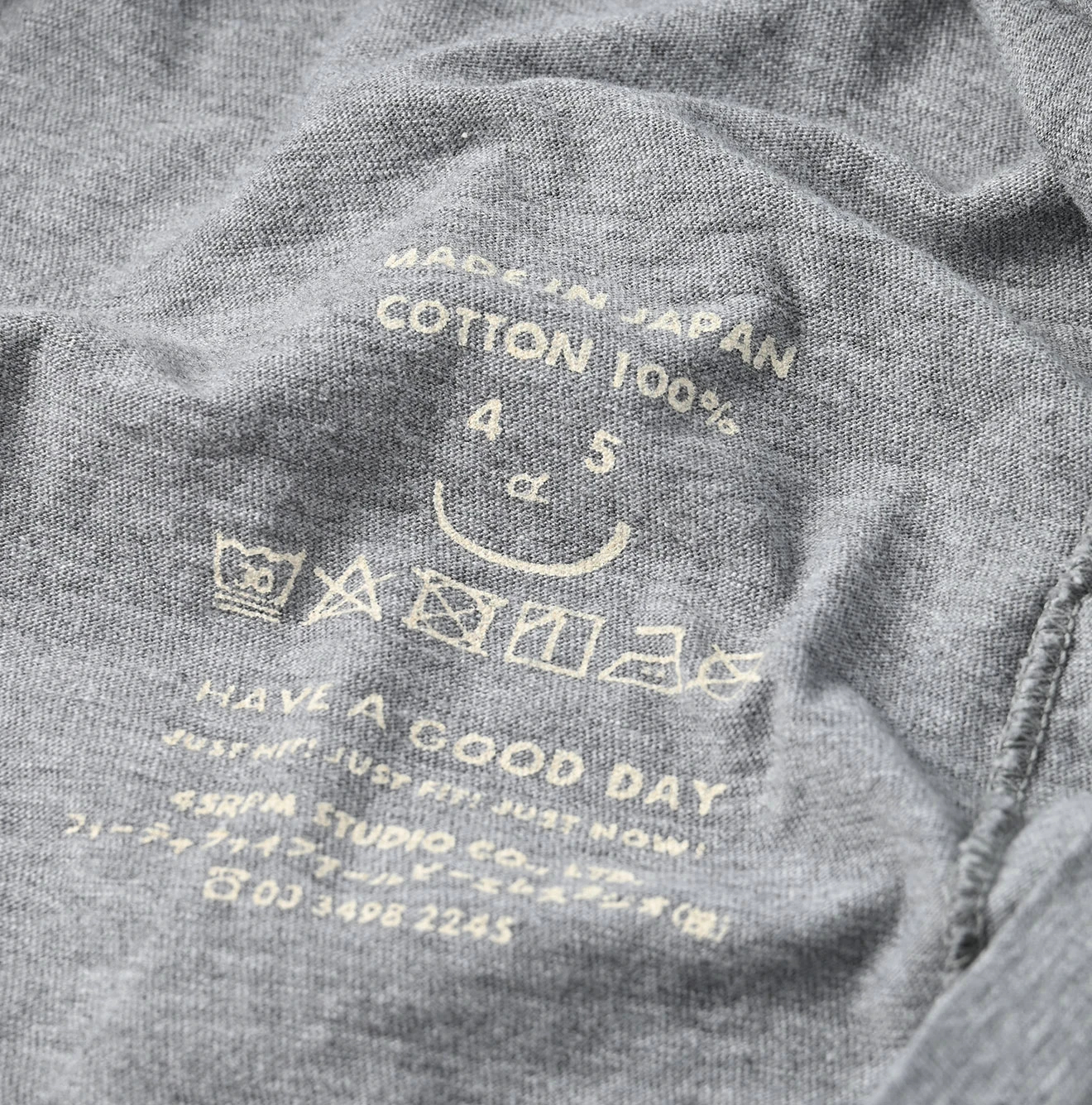 45R(フォーティファイブアール) |ヤックんべタッチプリントの908Tシャツ（トップ）