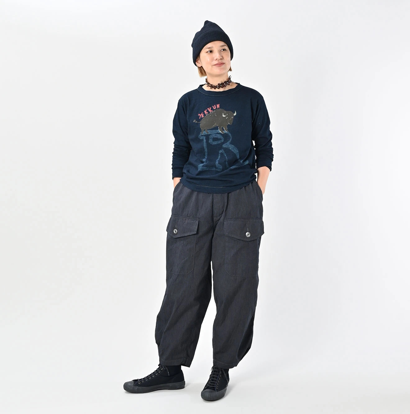 45R(フォーティファイブアール) |ヤックんべタッチプリントの908Tシャツ（インディゴ）