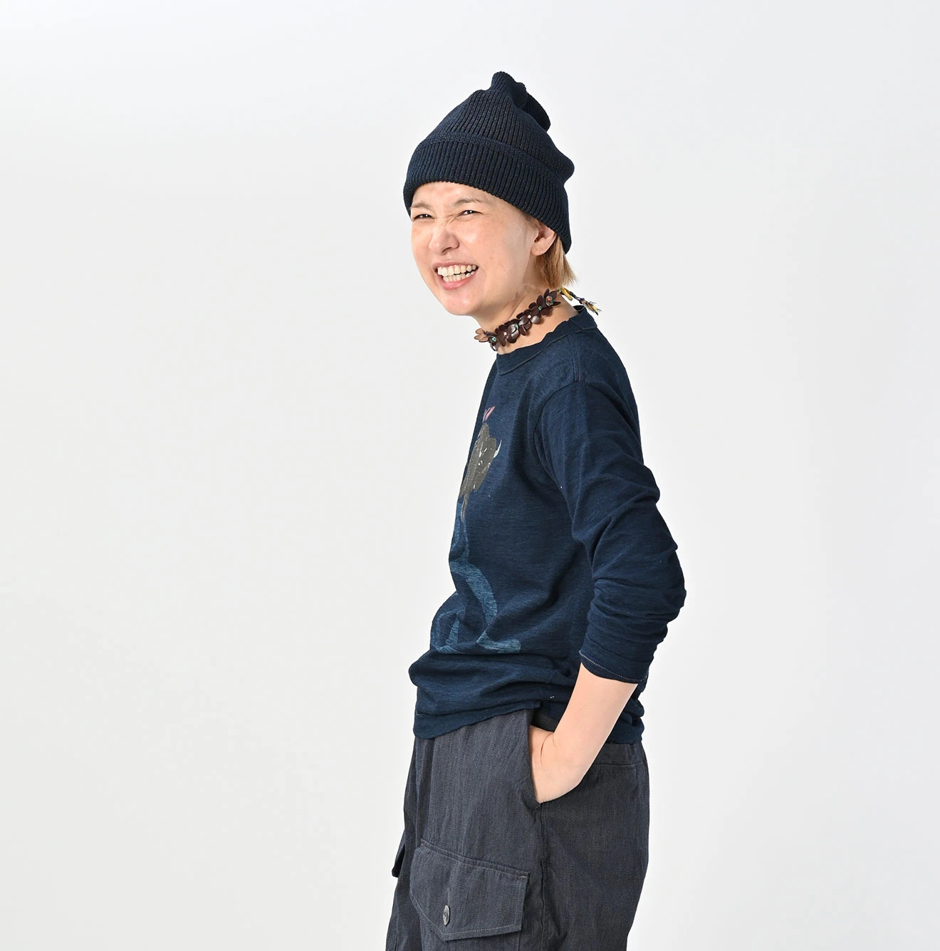 45R(フォーティファイブアール) |ヤックんべタッチプリントの908Tシャツ（インディゴ）