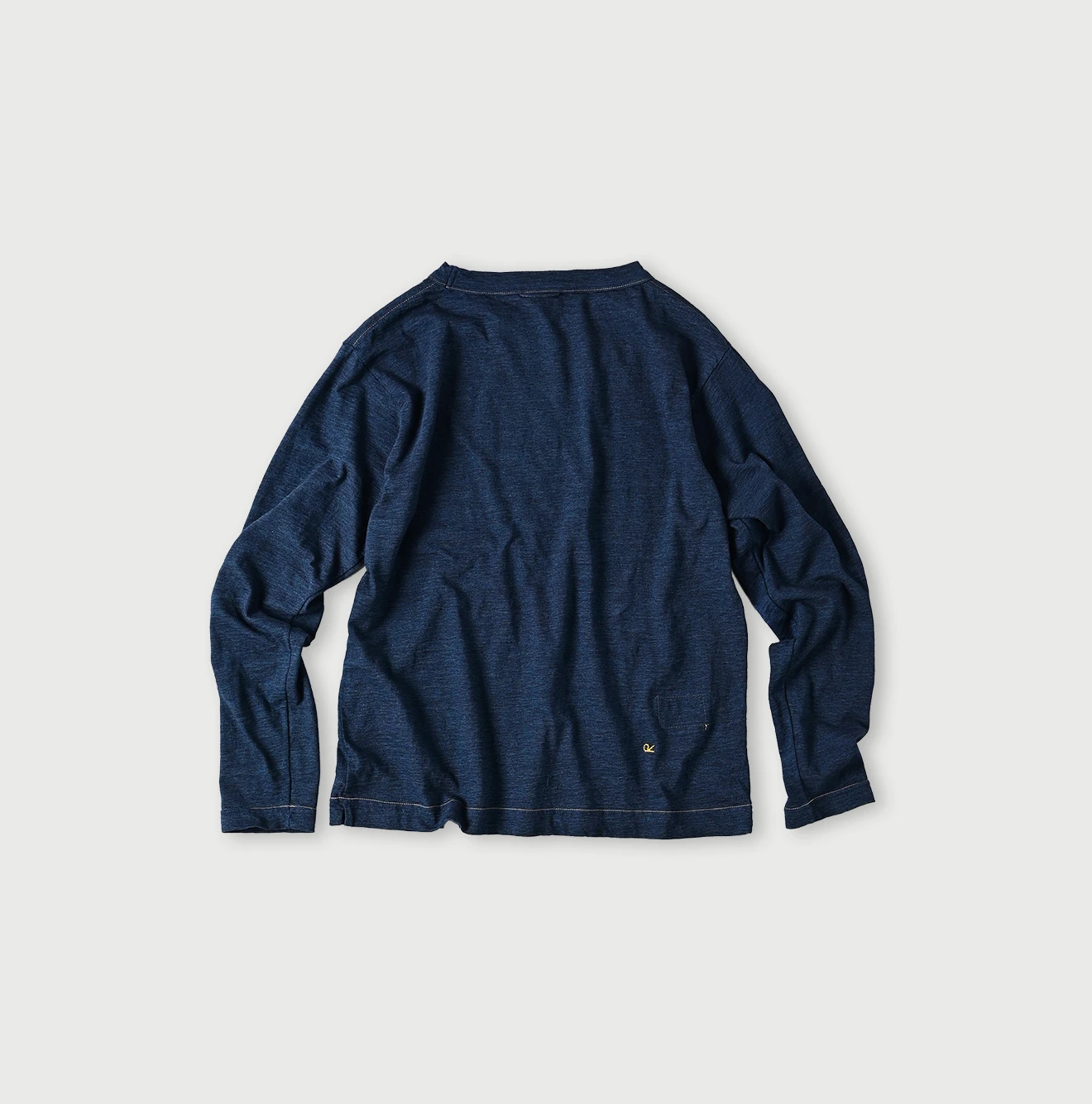 45R(フォーティファイブアール) |IN THE RAWベタッチプリントの908Tシャツ（インディゴ）