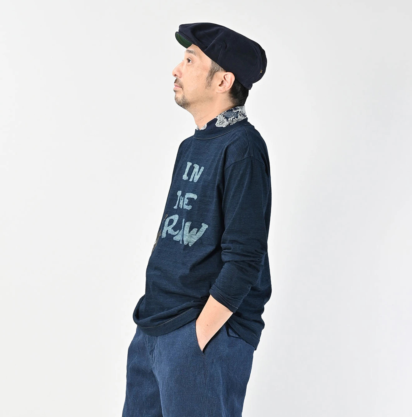 45R(フォーティファイブアール) |IN THE RAWベタッチプリントの908Tシャツ（インディゴ）