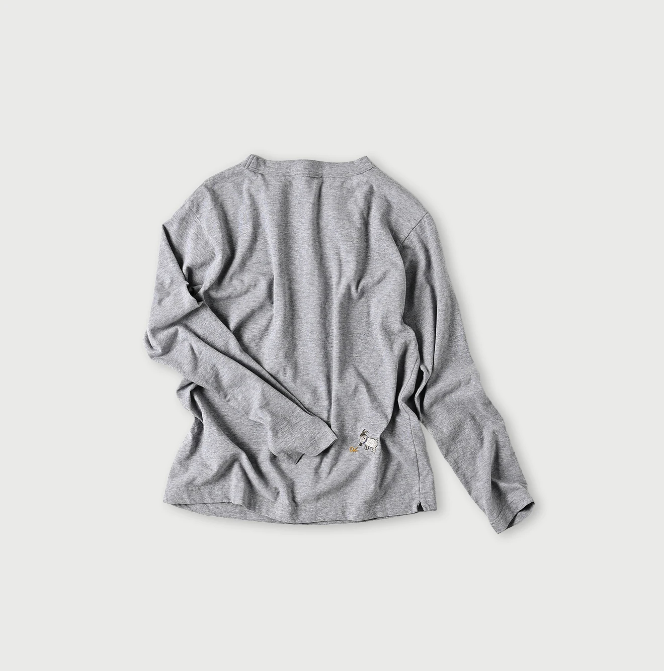 45R（フォーティファイブアール）| ゴートンくん刺繍の908Tシャツ