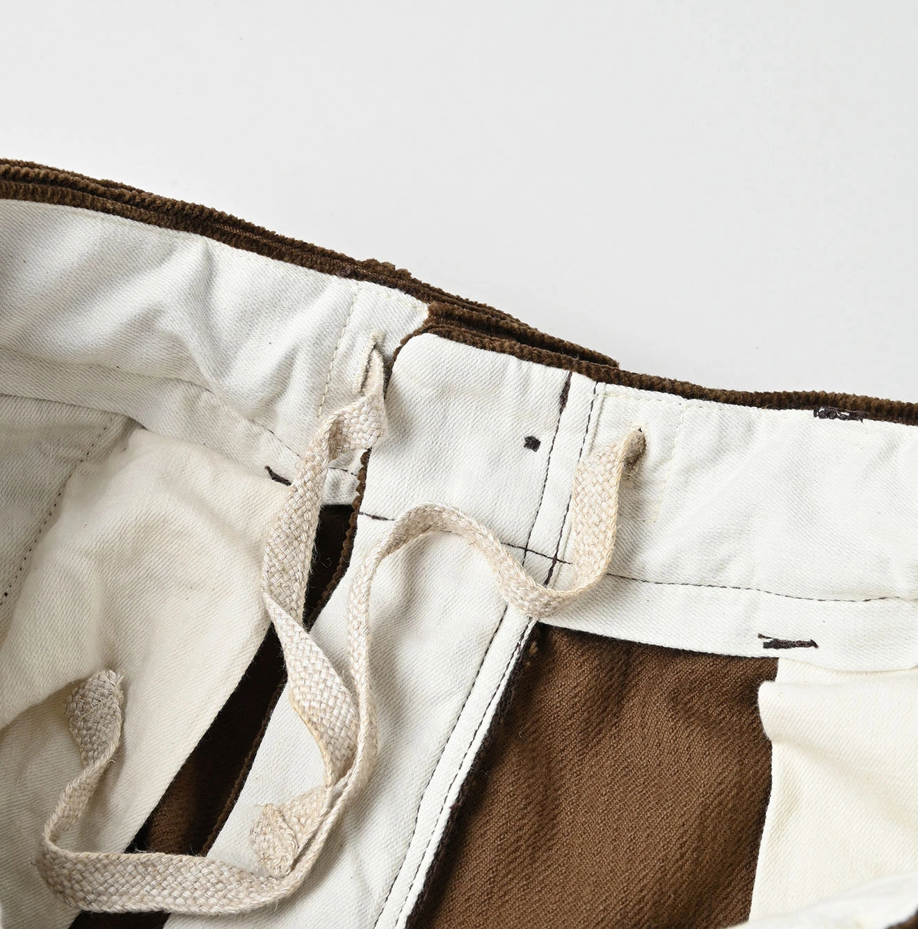 45R(フォーティファイブアール) |セルビッチコーデュロイの908ニームパンツ