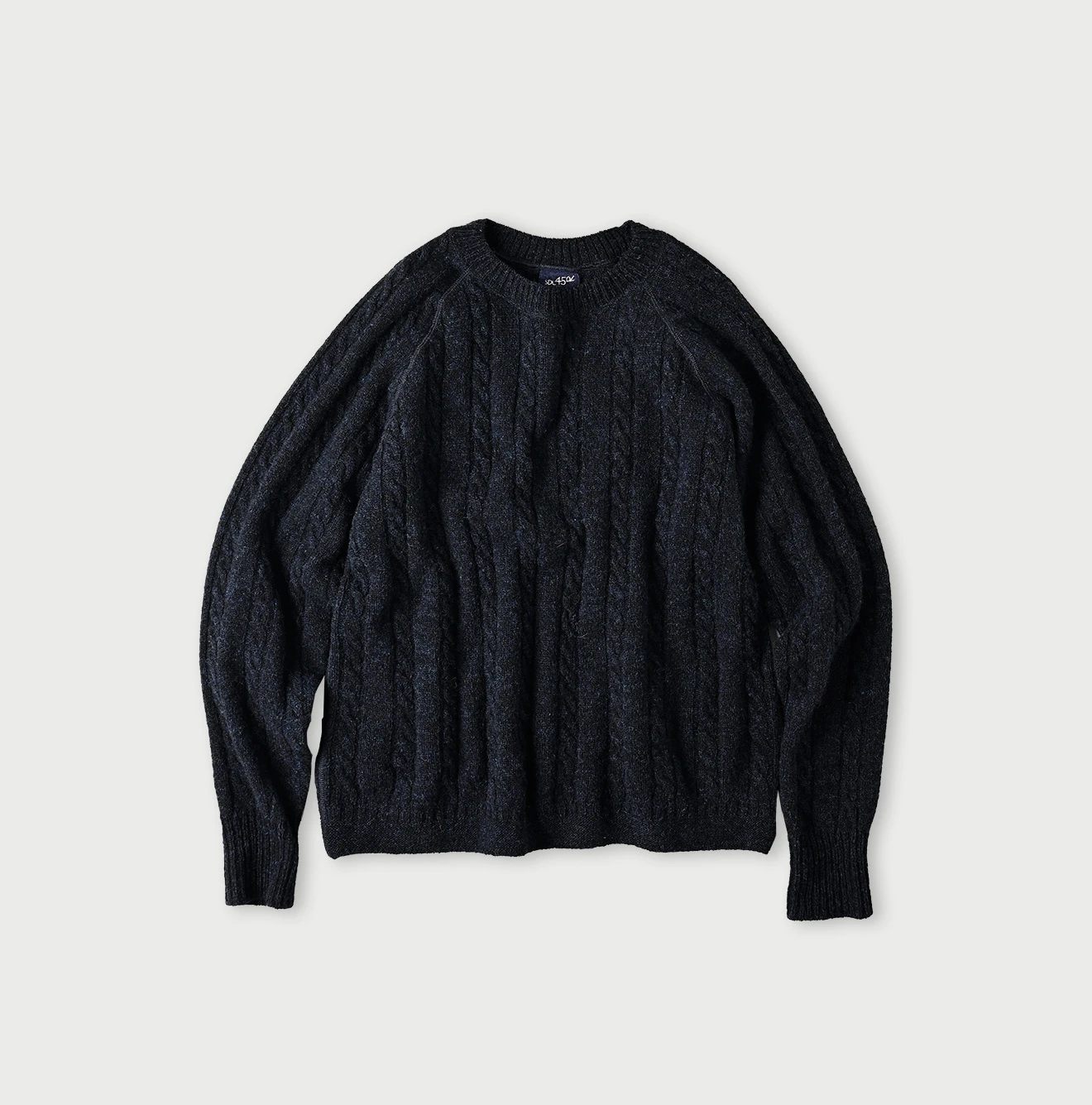 45R(フォーティファイブアール) |シェットランドケーブル縮絨の908ラグランセーター