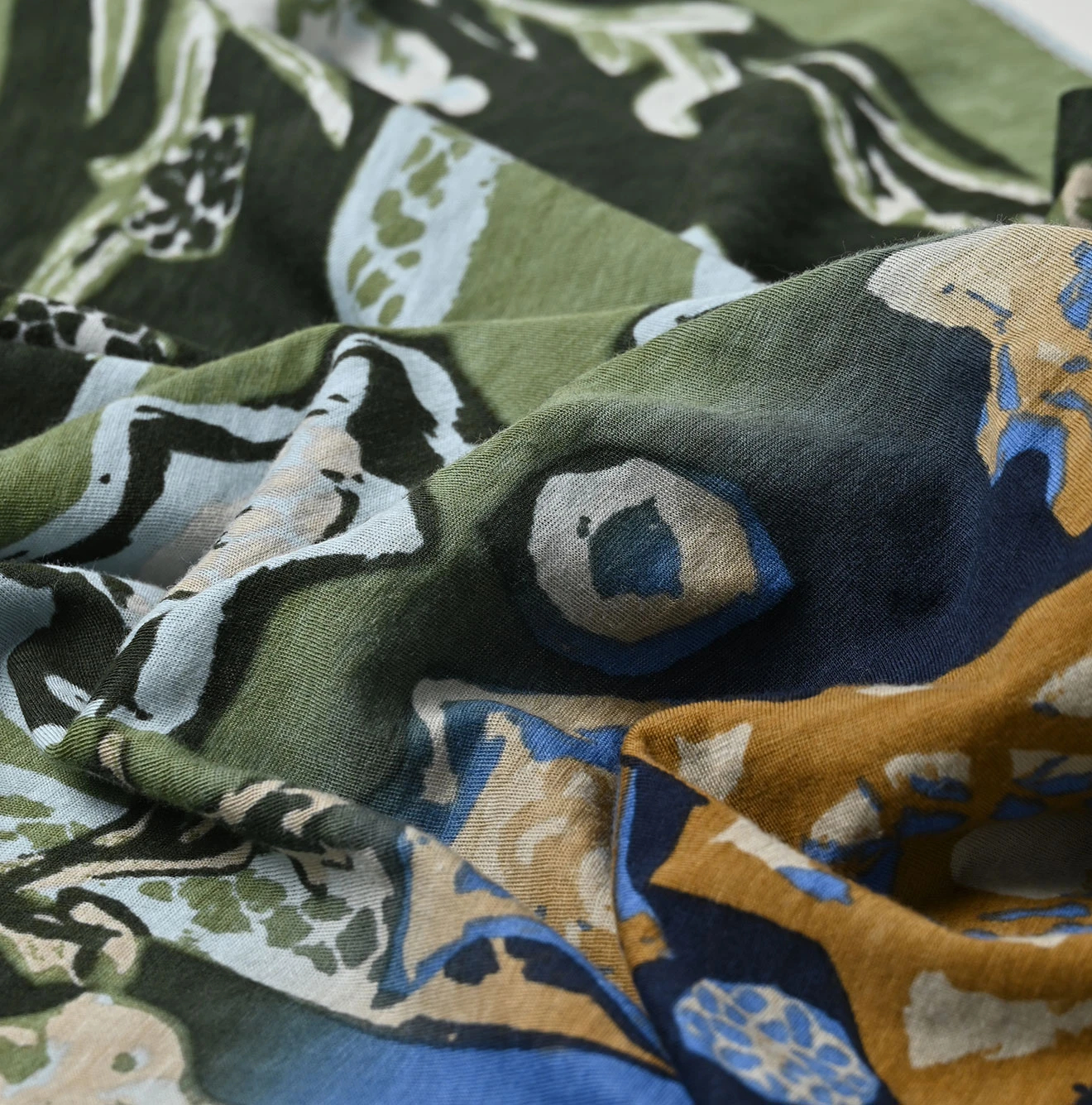 45R(フォーティファイブアール) |天竺ワンダーランドプリントのバンダナ