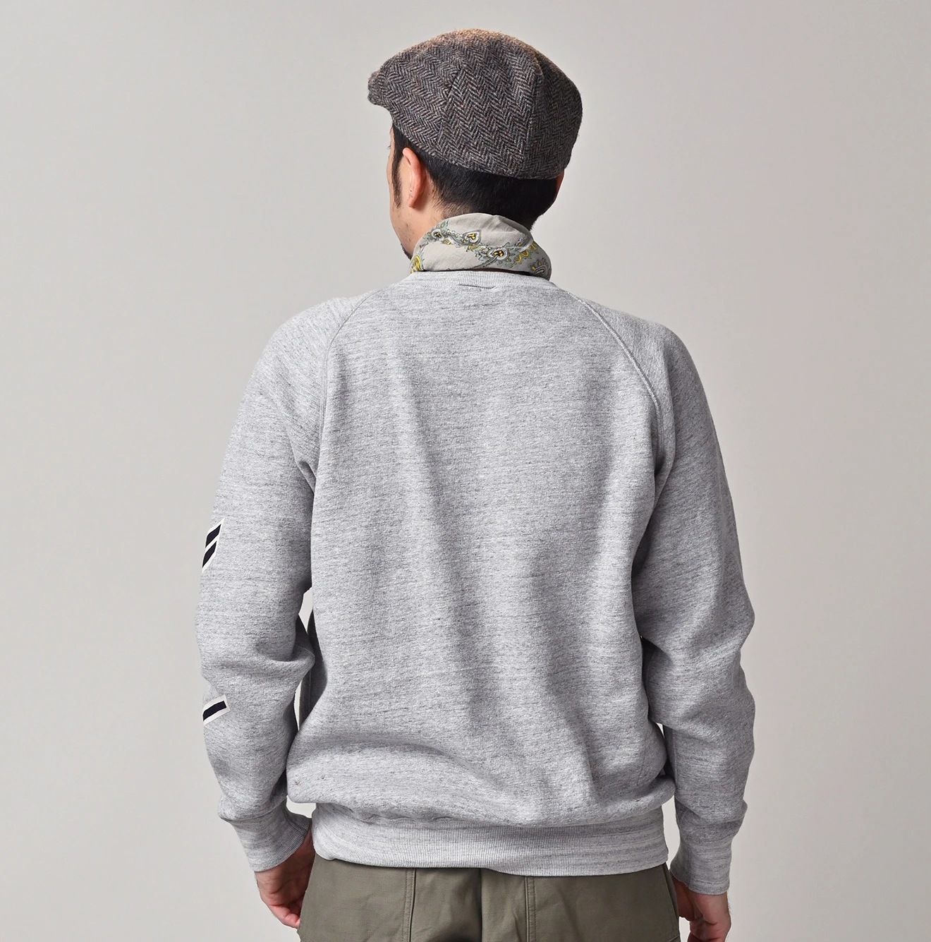 【極美品】　45R 裏毛の908クルースウェット　Ｍ　グレー　 R刺繡　人気 極美品】 45R 裏毛の908クルースウェット M グレー R刺繡 人気の通販