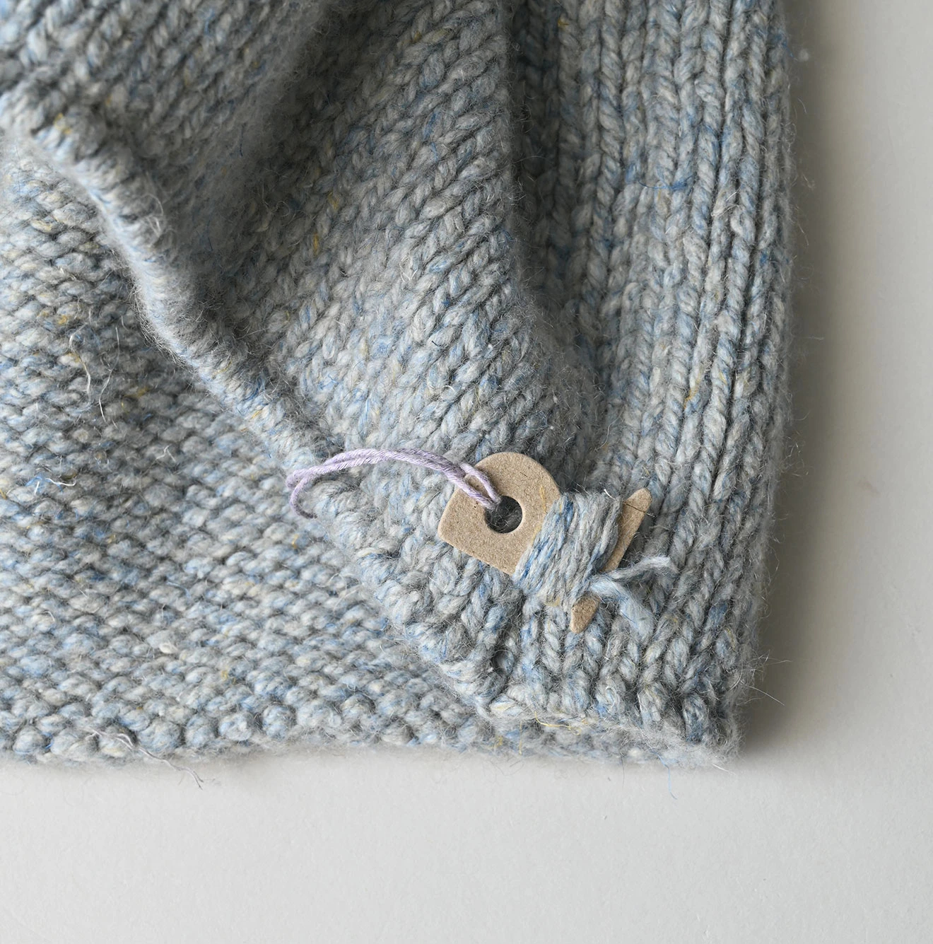 45R タートルネックニット R刺繍 リブ ネイビー 近年モデル 45R（フォーティファイブアール）| カシミヤリネンのMタートル Sweater