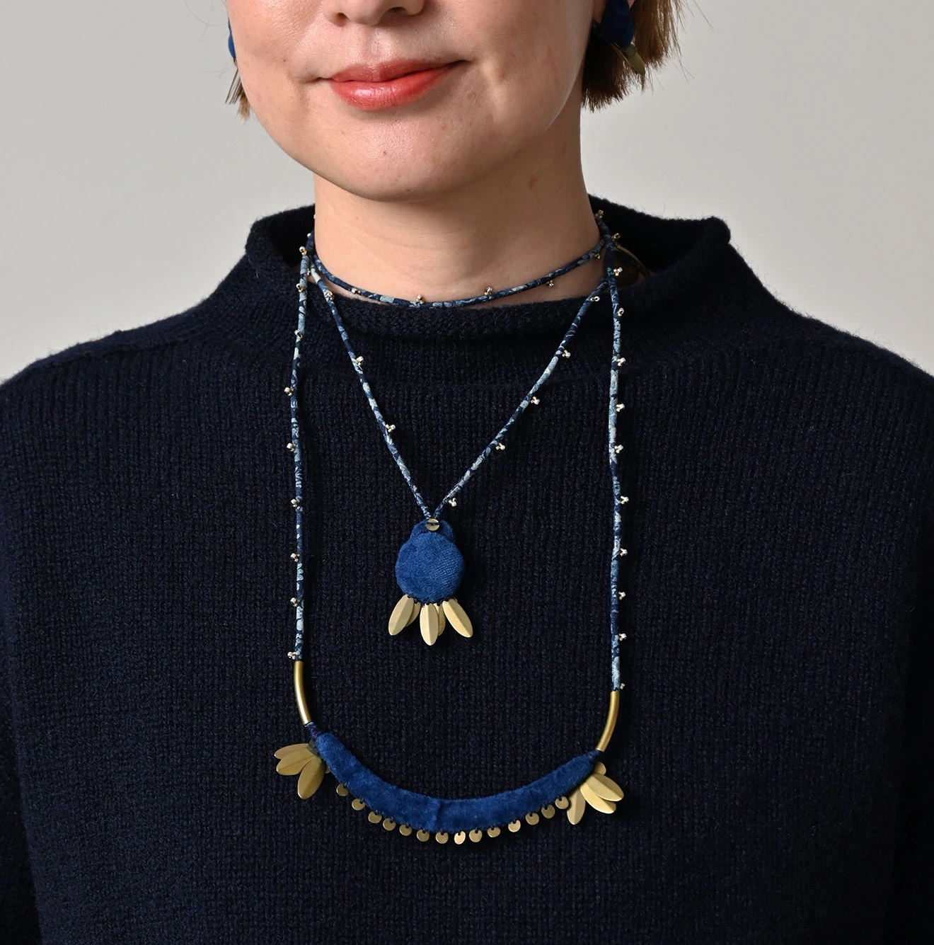 45R(フォーティファイブアール) |別珍のチョーカー（藍）