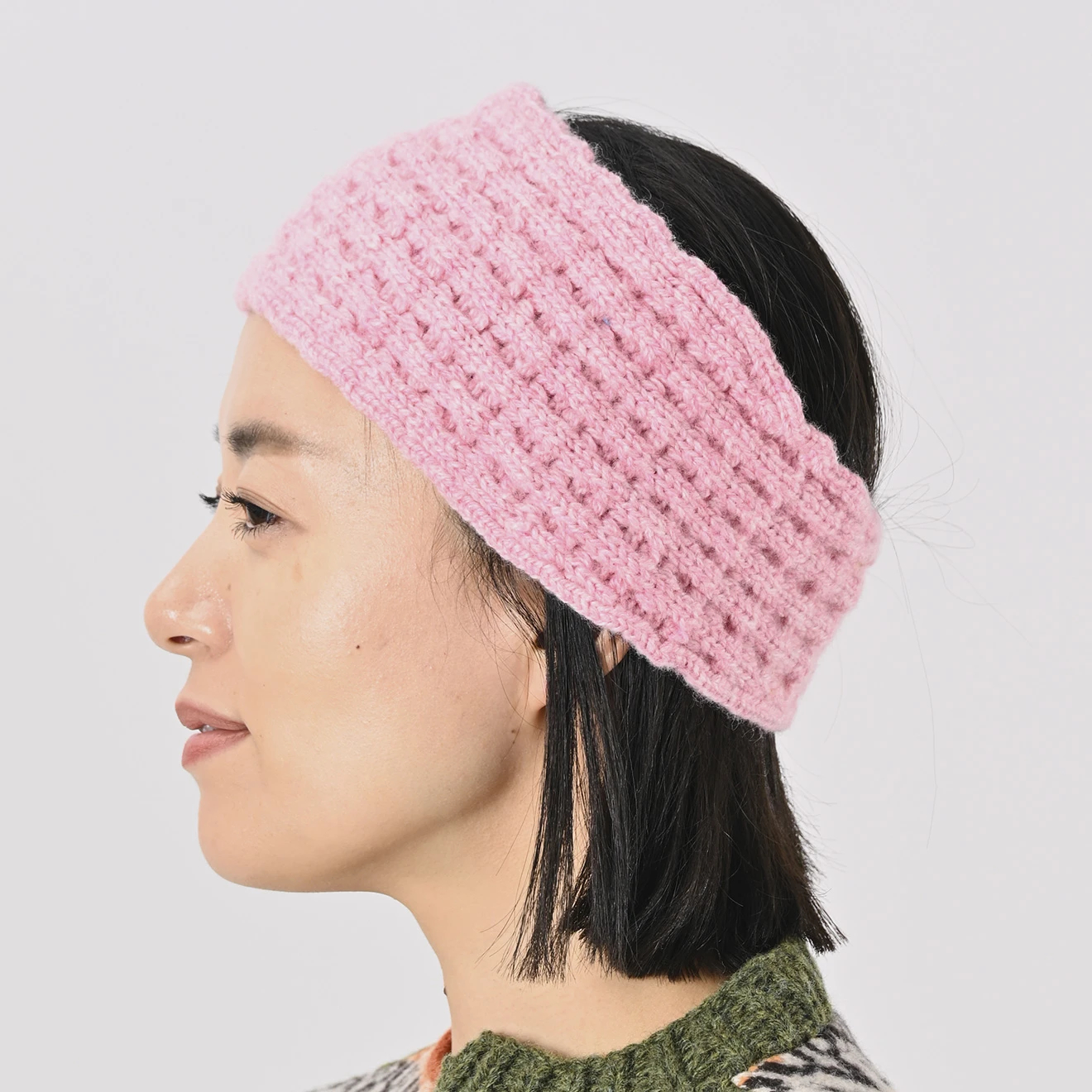 美品45R カシミヤビッグワッフルのニット帽 ピンク フリーサイズ ユニセックス 45R（フォーティファイブアール）| カシミヤワッフルのヘアバンド