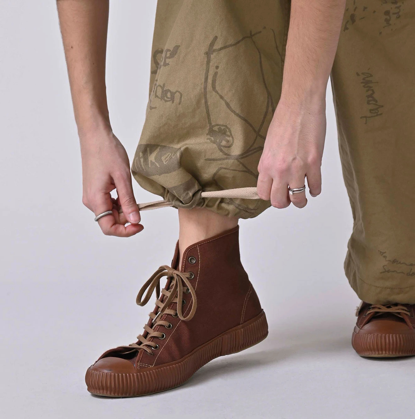 45R(フォーティファイブアール) |ダック落書きプリントの908テントパンツ