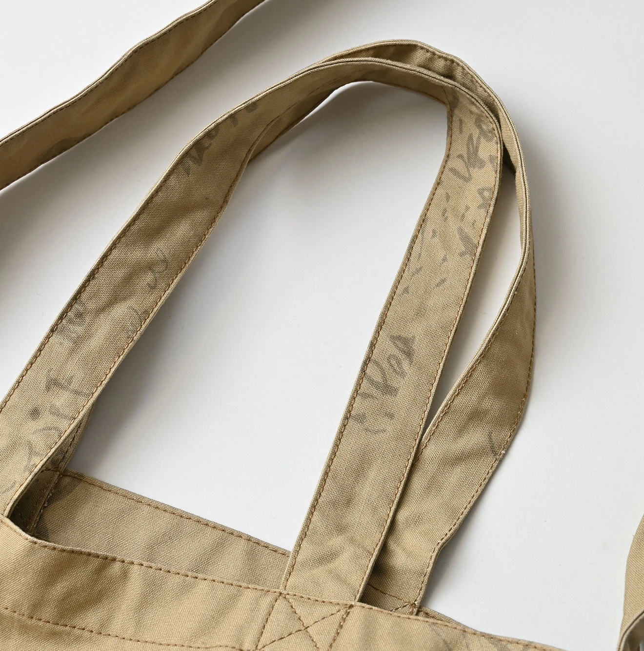 45R(フォーティファイブアール) |ダック落書きプリントの45星トート（中）