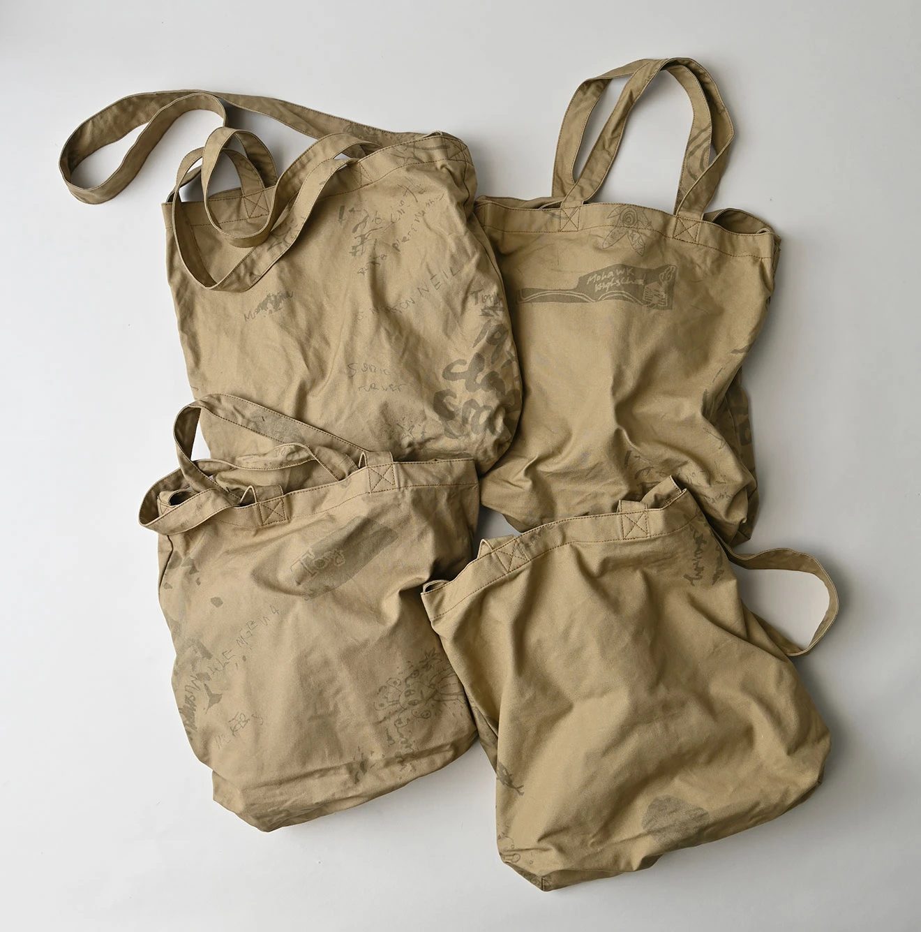 45R(フォーティファイブアール) |ダック落書きプリントの45星トート（中）