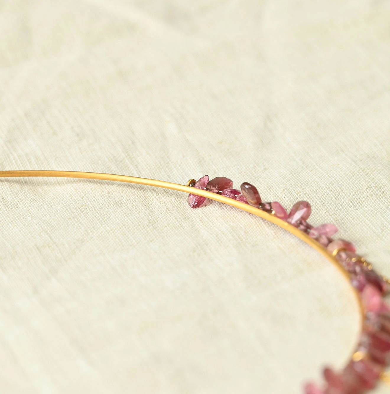 45R(フォーティファイブアール) |パトアシュ ストーン×ゴールドのチョーカー