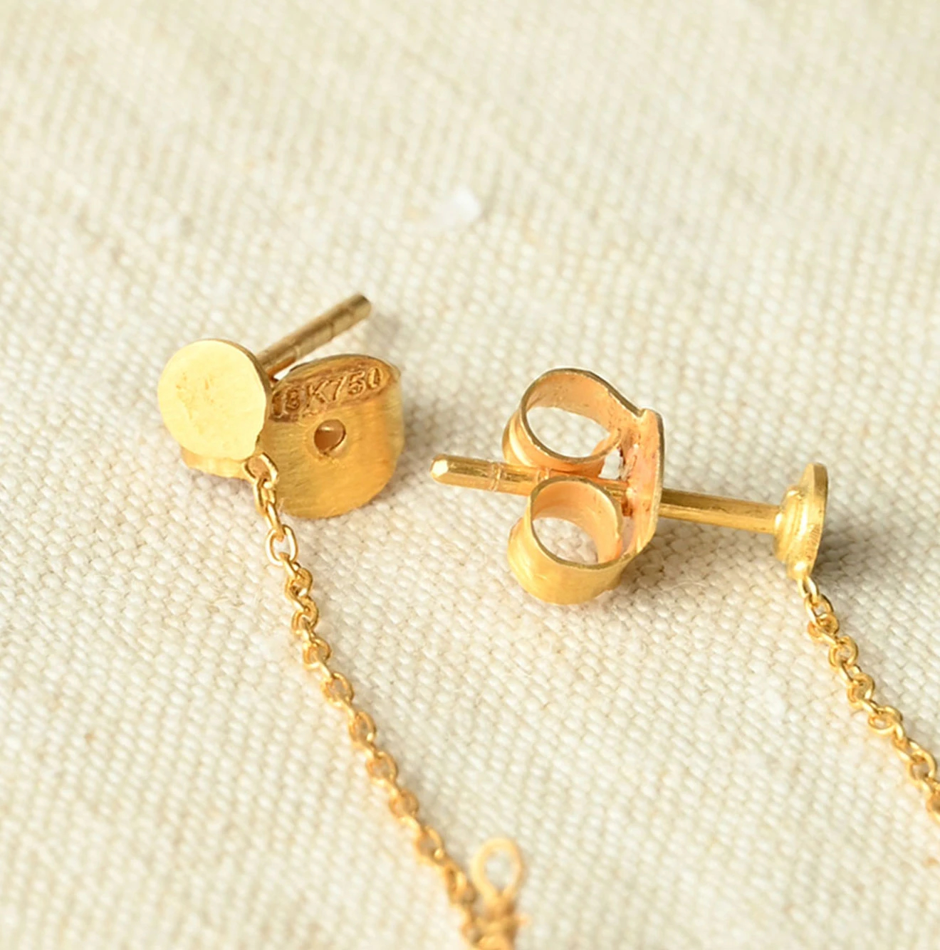 45R(フォーティファイブアール) |パトアシュ ストーン×ゴールドドローブのピアス