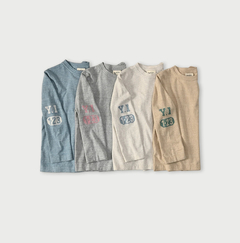 45R（フォーティファイブアール）| ロゴジャカードの四角Tシャツ
