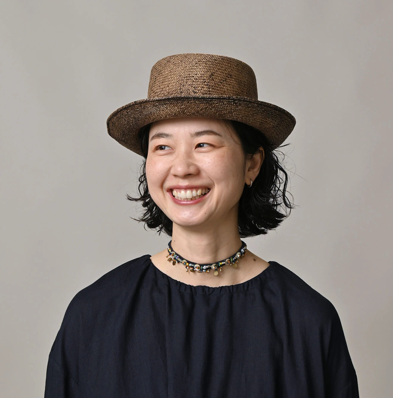 45R(フォーティファイブアール) |トンボ玉のレザーチョーカー