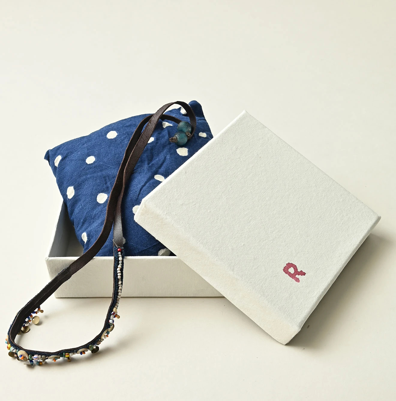 45R(フォーティファイブアール) |トンボ玉のレザーチョーカー