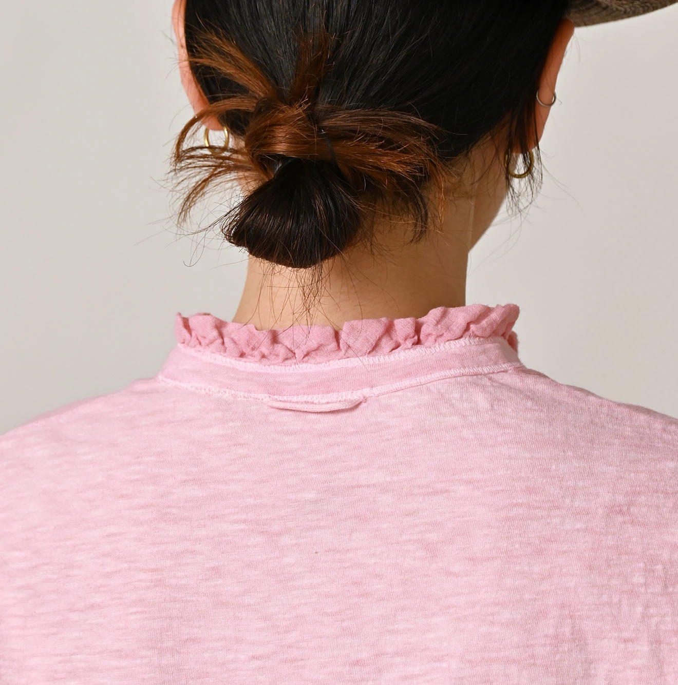 45R(フォーティファイブアール) |フリル天竺の四角ヘンリー（45草染）