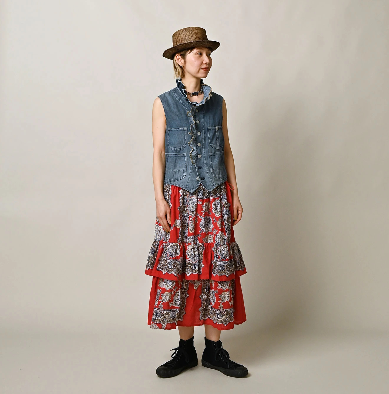 45R(フォーティファイブアール) |麦比古デニムのフリルワークベスト（重）