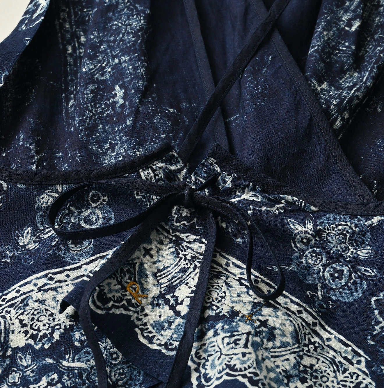 45R(フォーティファイブアール) |バンダナペイズリープリントのタンクブラ（インディゴ）