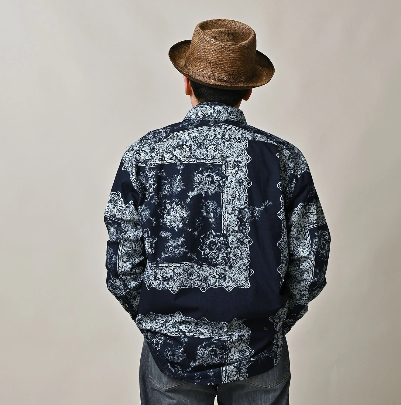 45R(フォーティファイブアール) |インドカディペイズリー更紗プリントの908ローファーシャツ（インディゴ）