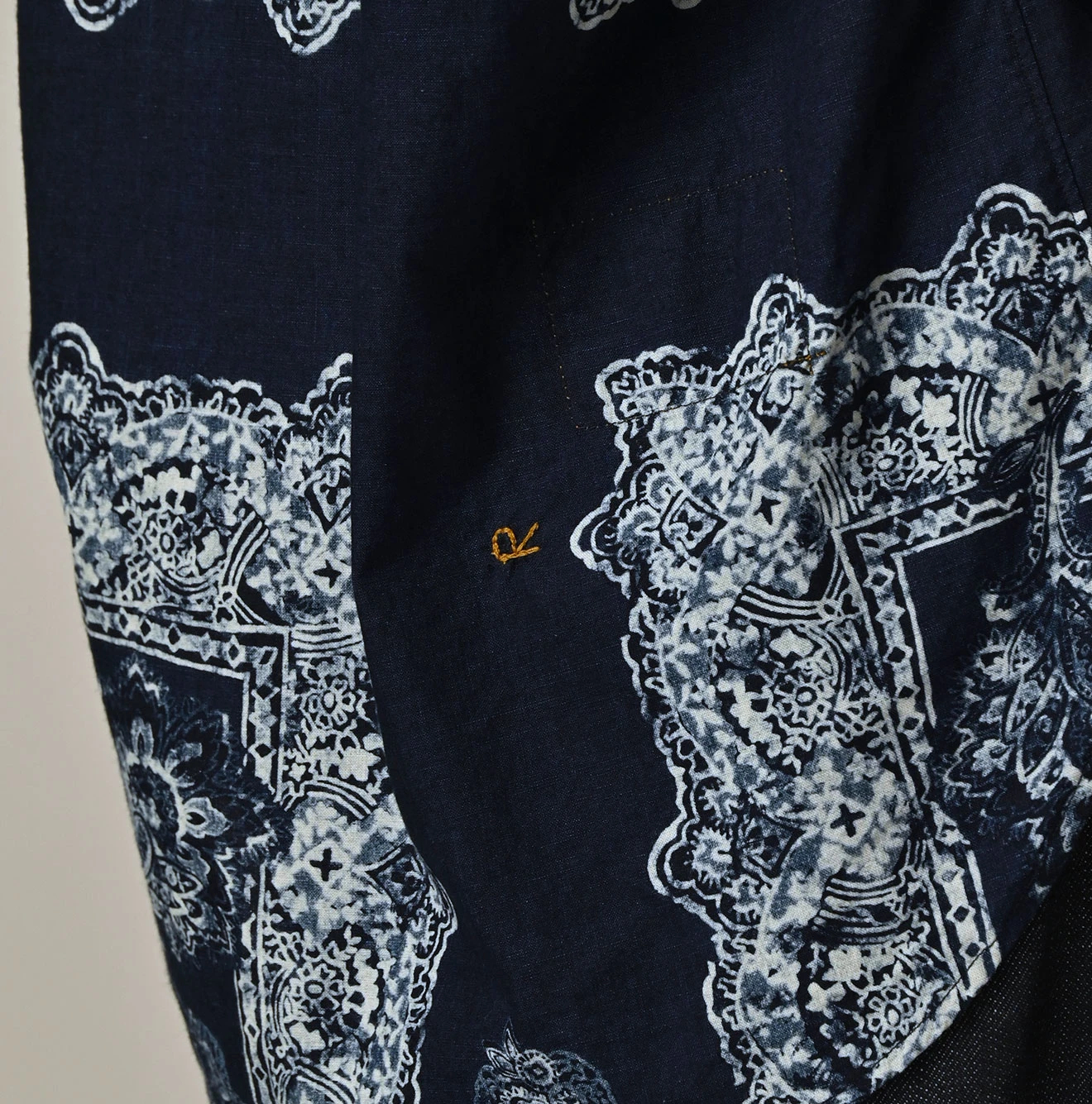 45R(フォーティファイブアール) |インドカディペイズリー更紗プリントの908ローファーシャツ（インディゴ）