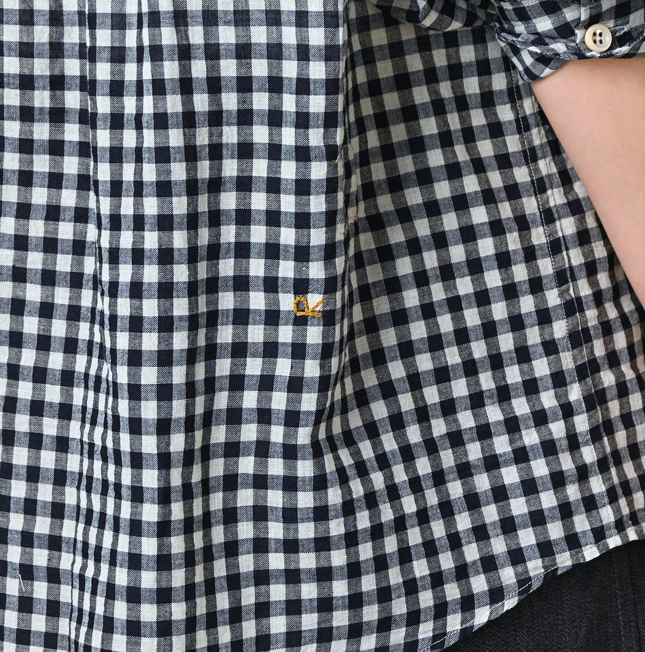 45R(フォーティファイブアール) |ガーゼギンガムのフリル長袖クッペシャツ（インディゴ）