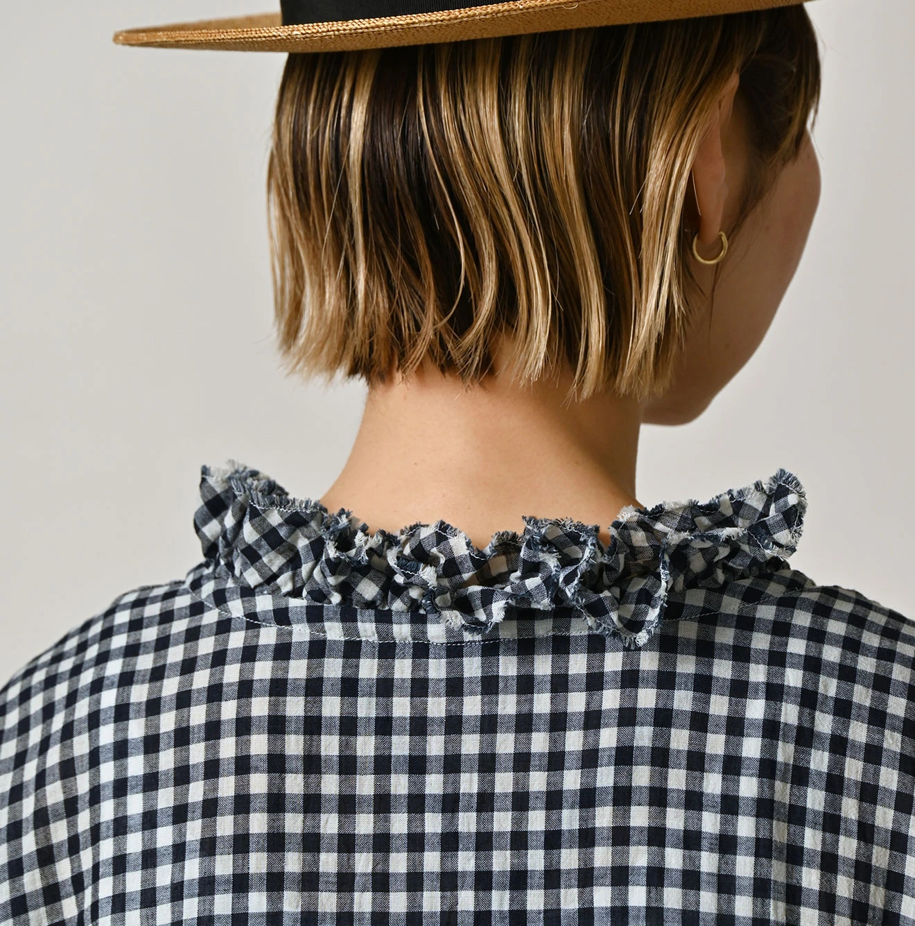 45R(フォーティファイブアール) |ガーゼギンガムのフリルカラードレス（インディゴ）