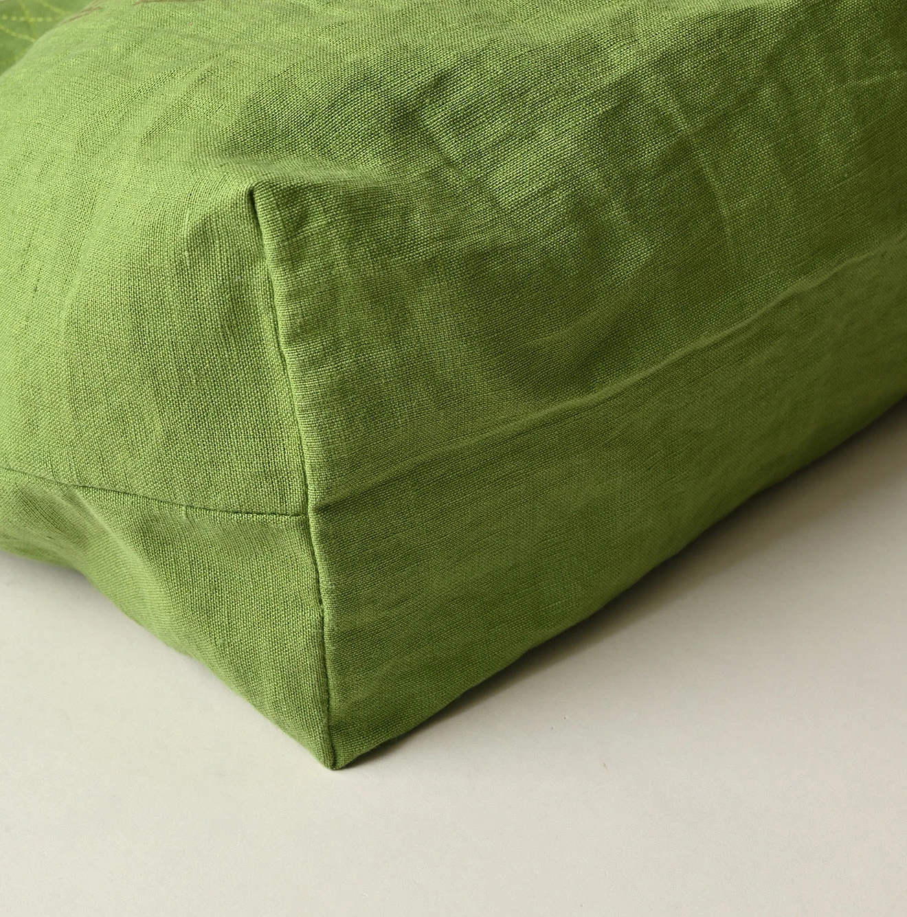 45R(フォーティファイブアール) |インドリネンナスッピー君プリントの45星トート（大）