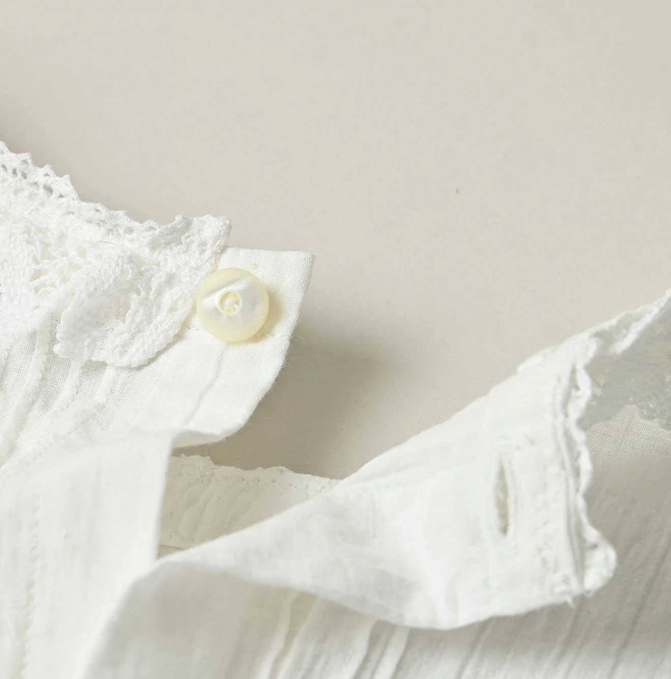 45R(フォーティファイブアール) |インドカディのピンタックレースブラウス