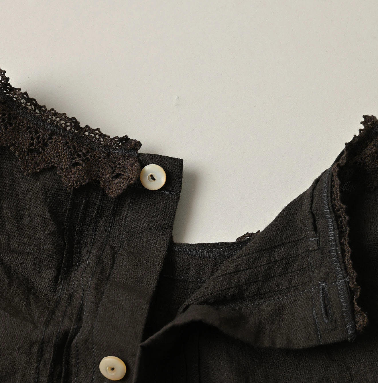 45R(フォーティファイブアール) |インドカディのピンタックレースブラウス