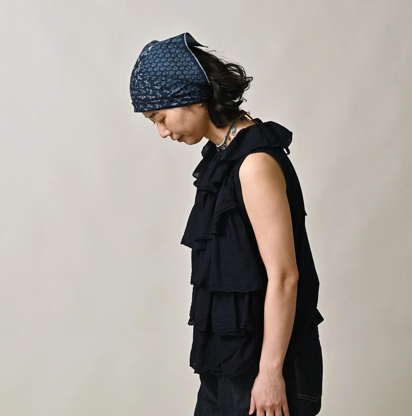 45R(フォーティファイブアール) |天竺×ガーゼのフリルキャミ（インディゴ）