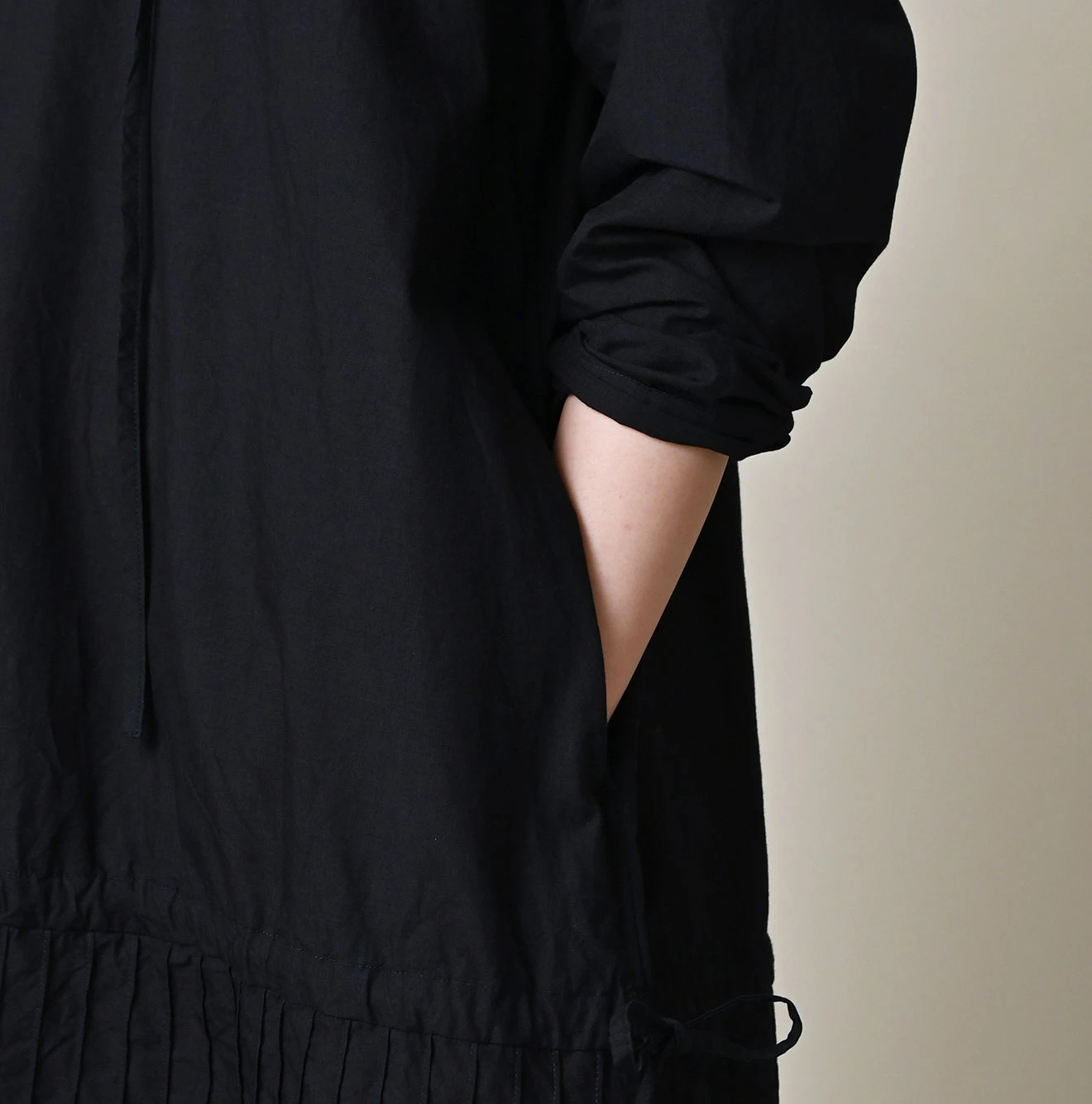 45R(フォーティファイブアール) |バチストのフリルカラードレス（インディゴ）