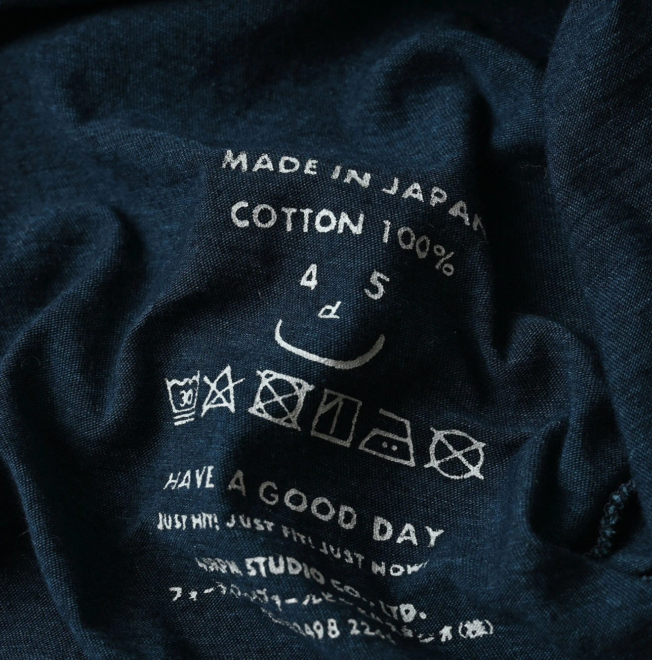 45R(フォーティファイブアール) |薄天竺のVネックチビTシャツ（インディゴ）