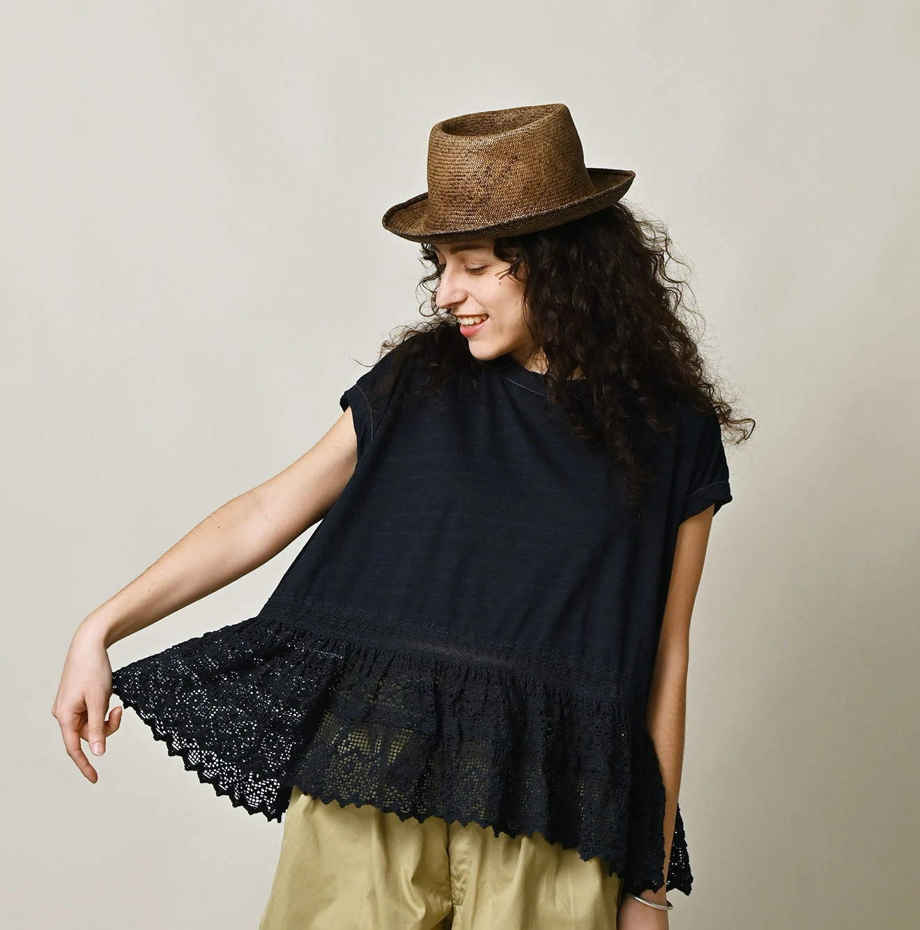 45R(フォーティファイブアール) |天竺×レースのMキャミ（インディゴ）