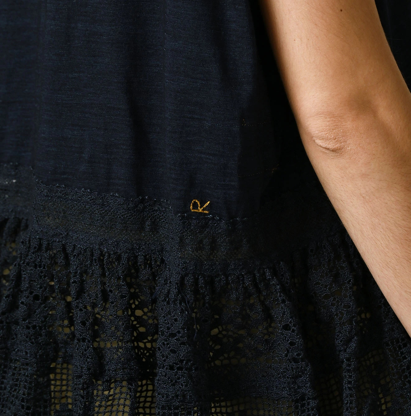 45R(フォーティファイブアール) |天竺×レースのMキャミ（インディゴ）