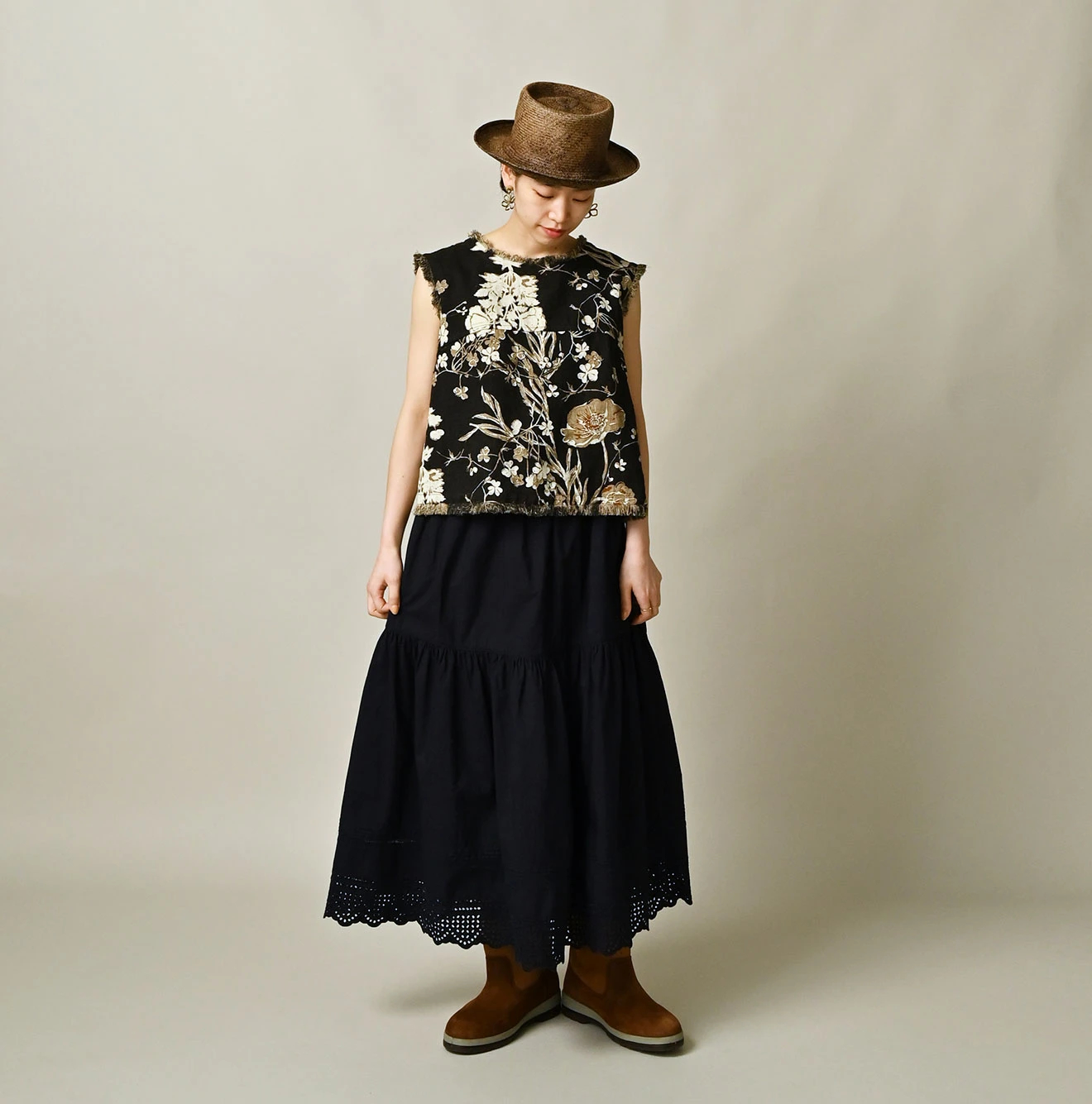 45R(フォーティファイブアール) |バチストカットワークのスカート（インディゴ）