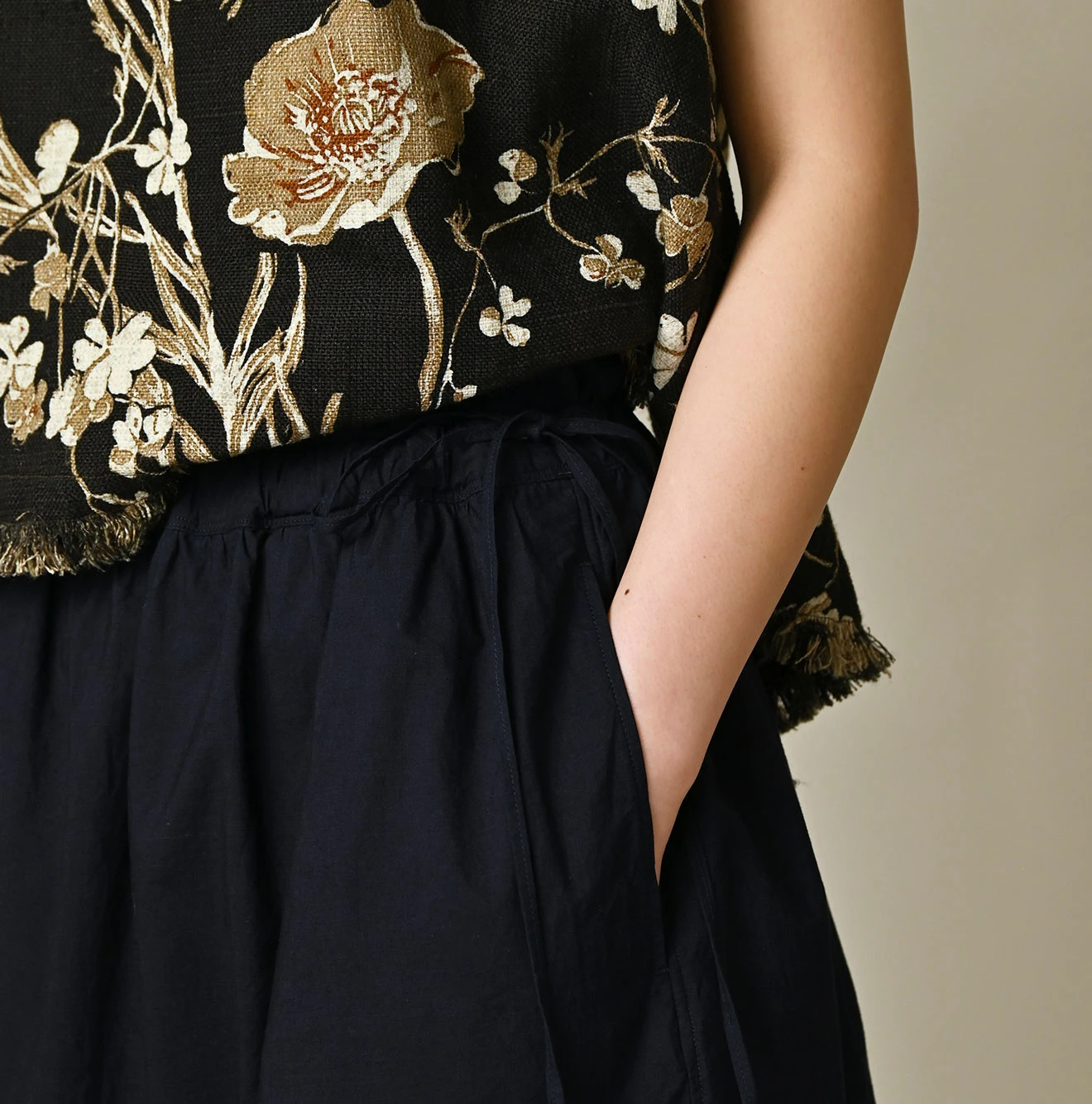 45R(フォーティファイブアール) |バチストカットワークのスカート（インディゴ）