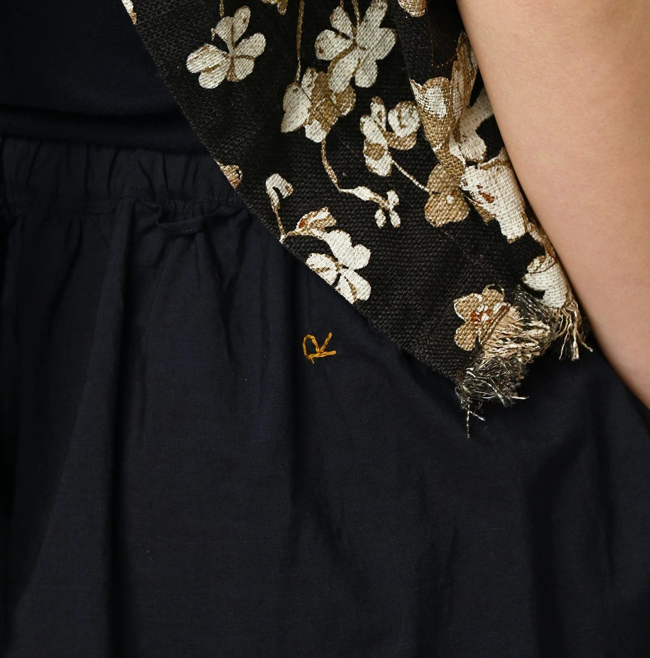 45R(フォーティファイブアール) |バチストカットワークのスカート（インディゴ）