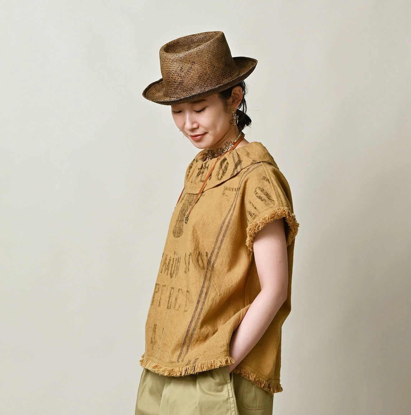 45R(フォーティファイブアール) |インドリネンサックのフリンジノースリーブトップ