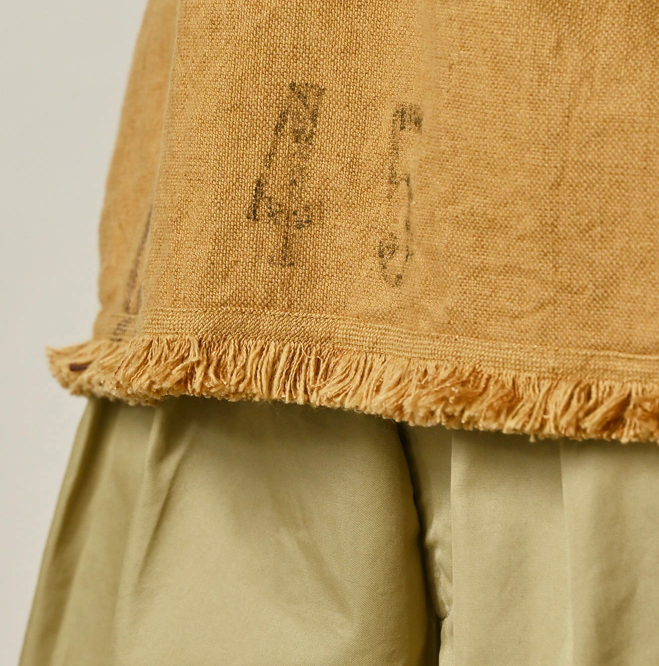 45R(フォーティファイブアール) |インドリネンサックのフリンジノースリーブトップ