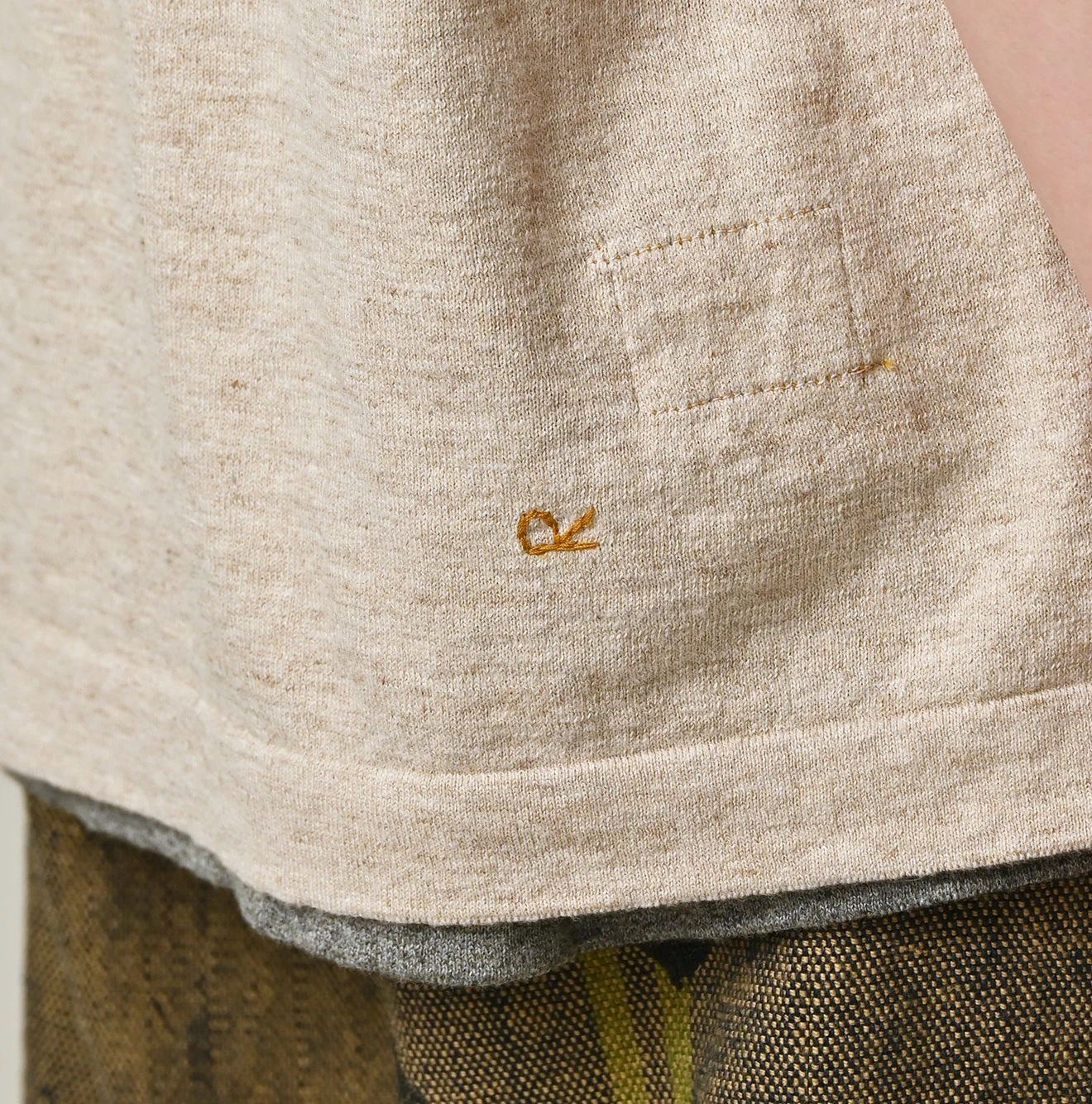 45R(フォーティファイブアール) |ニットソーサックロゴプリントの908Tシャツ