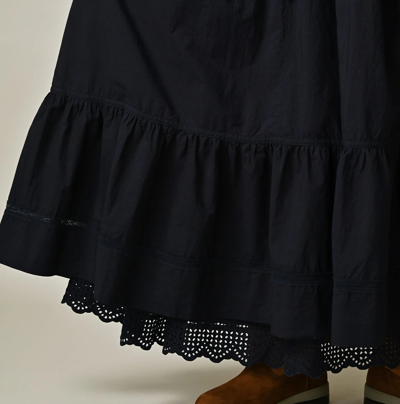 45R(フォーティファイブアール) |バチストカットワークのドレス（インディゴ）