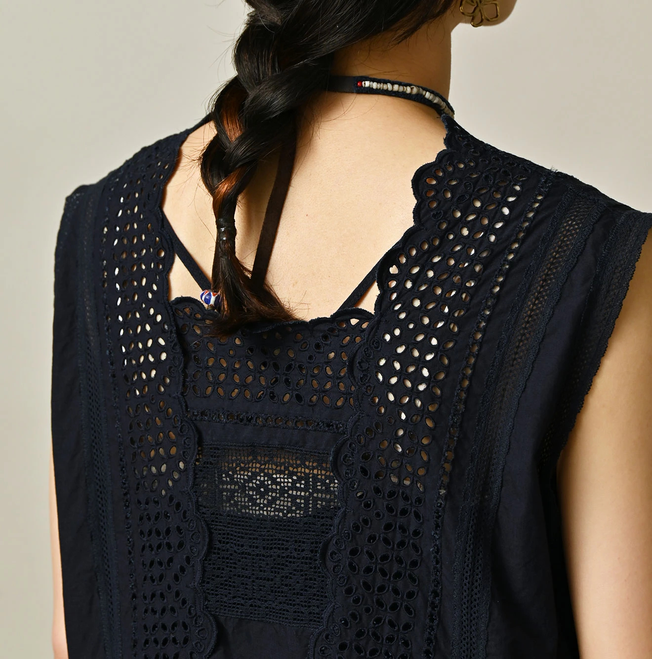 45R(フォーティファイブアール) |バチストカットワークのドレス（インディゴ）